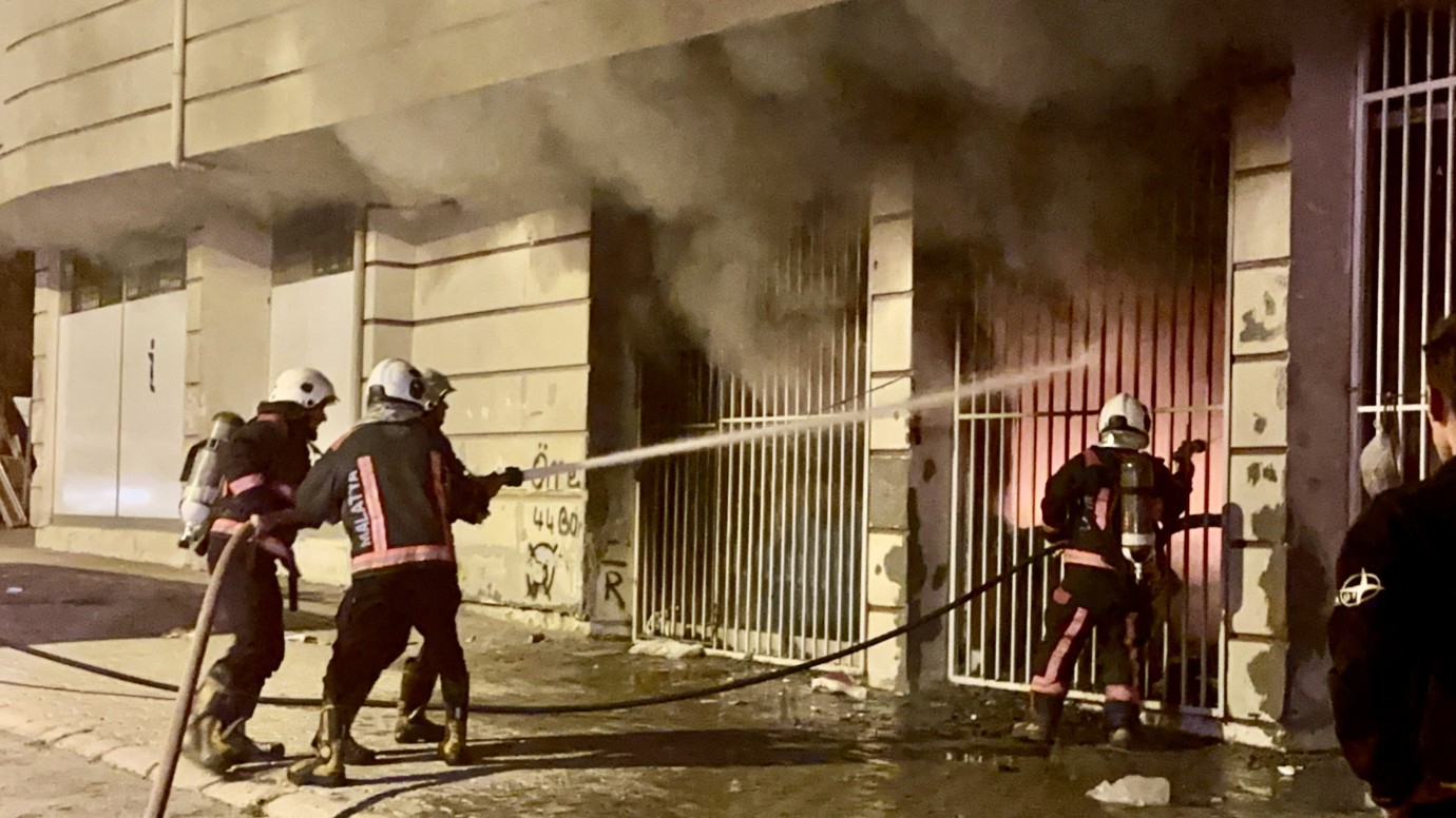 Gece Yarısı Korkutan Yangın