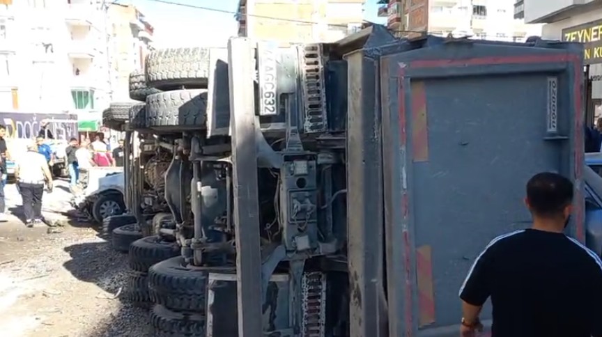 Hafriyat Kamyonu Ortalığı Savaş Alanına Çevirdi