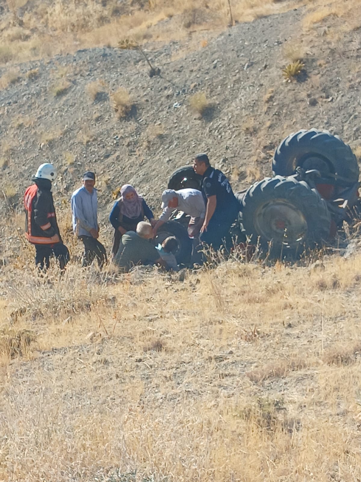 Battalgazi’de Traktör Devrildi: 1 Yaralı