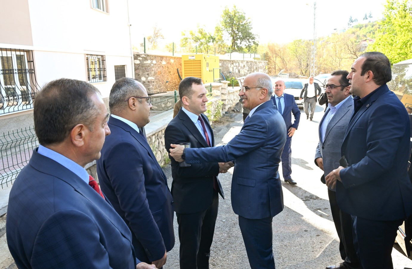 Başkan Sami Er: “Her İlçeye Adil Hizmet Sunuyoruz” – Arapgir’e 100 Milyonluk Altyapı ve Asfalt Çalışması
