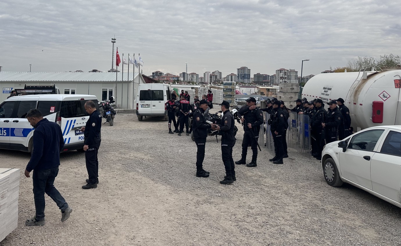 İnşaat Şantiyesinde Bıçaklı Kavga: 4 Yaralı