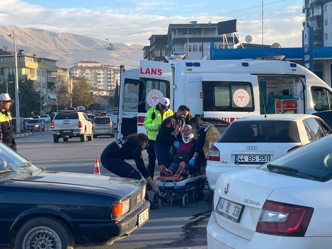 Malatya’da Viraj Kavşağında Dikkatsizlik Kazaya Neden Oldu