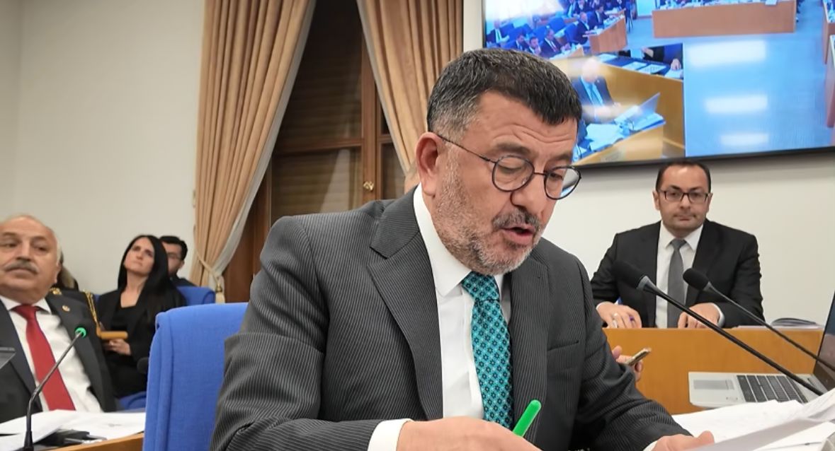 Veli Ağbaba Kayısı ve Deprem Sorunlarını TBMM Komisyonunda Gündeme Taşıdı 