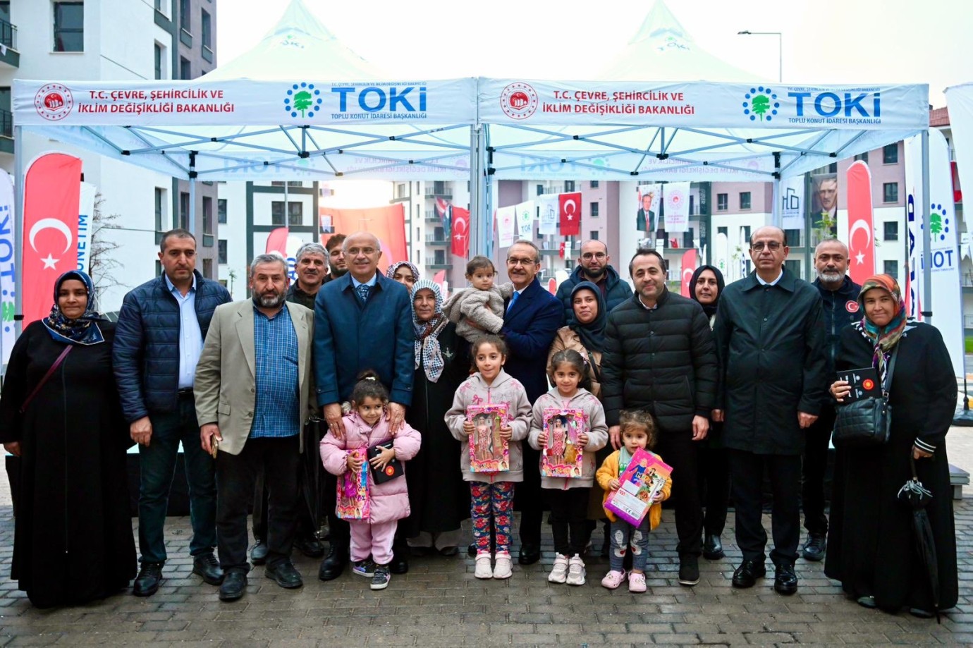 Malatya’da 423 Konut Ve 26 Dükkanın Anahtar Teslimi ve Kura Çekimi Yapıldı
