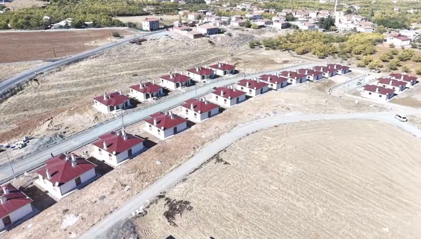 Battalgazi’de 33, Doğanşehir’de 110 Kırsal Konutun Sahiplerini Bekliyor