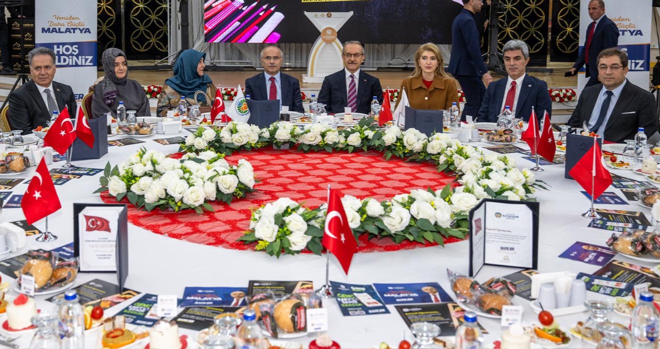 Büyükşehir Belediyesi Öğretmenler Gününe Özel Resepsiyon Düzenledi