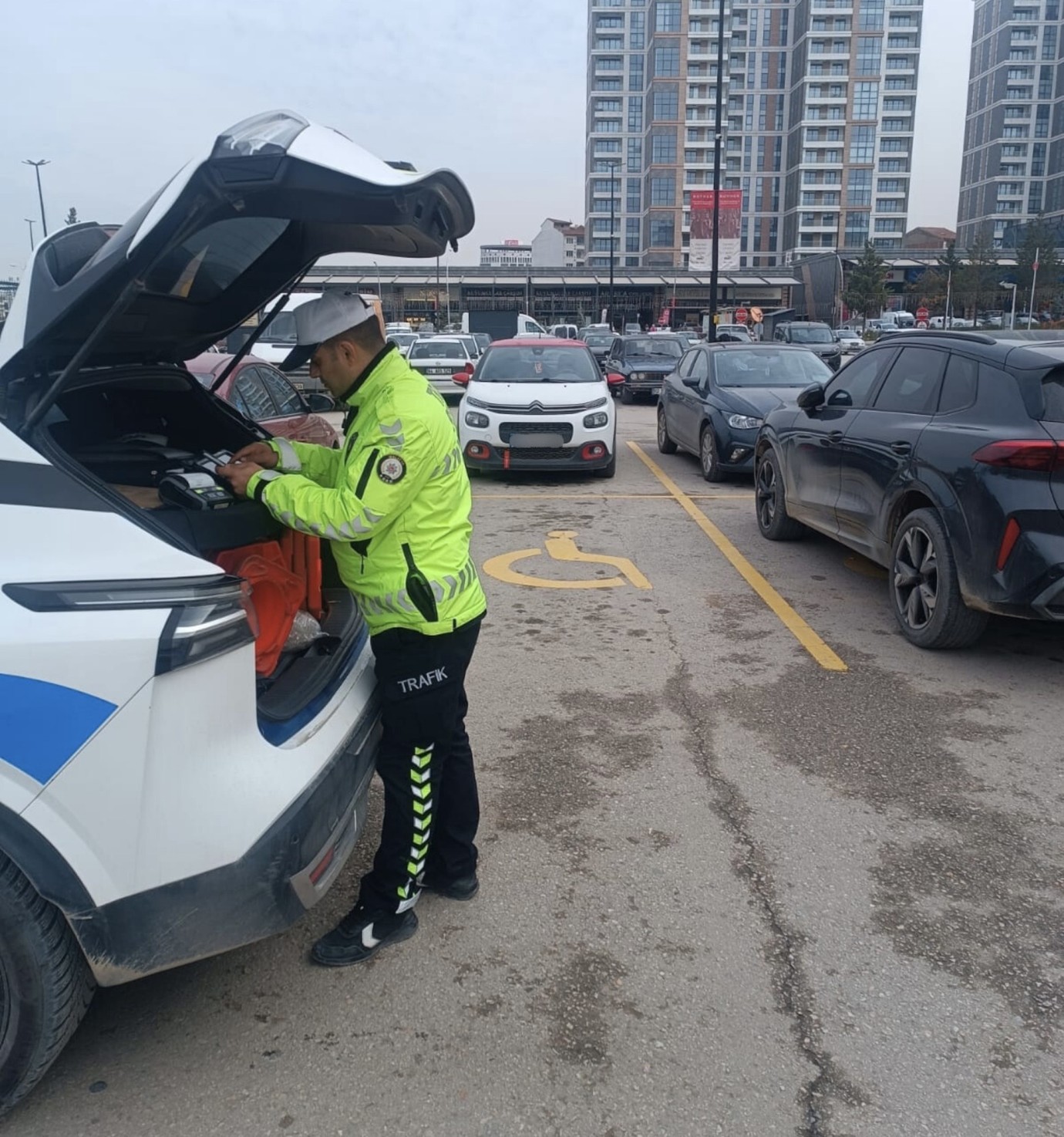 Malatya’da Engelli Park Alanlarına Sıkı Denetim: Trafik Ekipleri Sahada