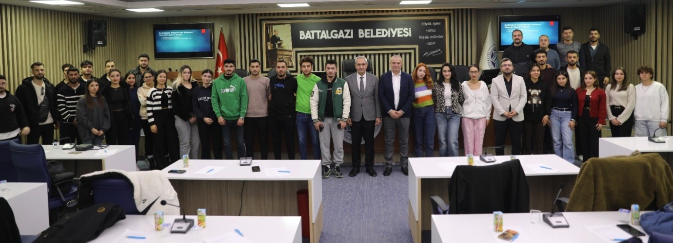 Battalgazi’de Gençlik Çalışmaları Öğrencilerle İstişare Edildi