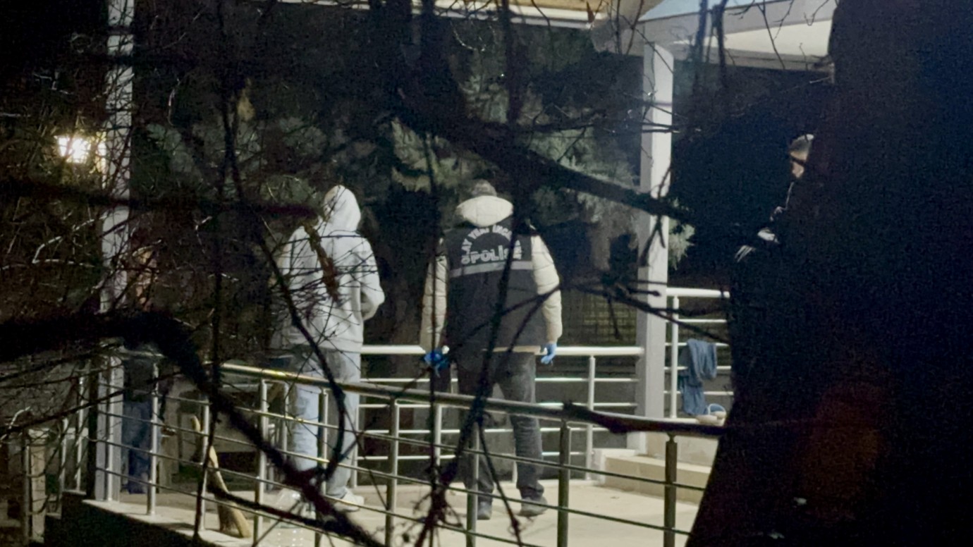 Battalgazi’de Silahla Oynayan Genç Arkadaşını Yaraladı