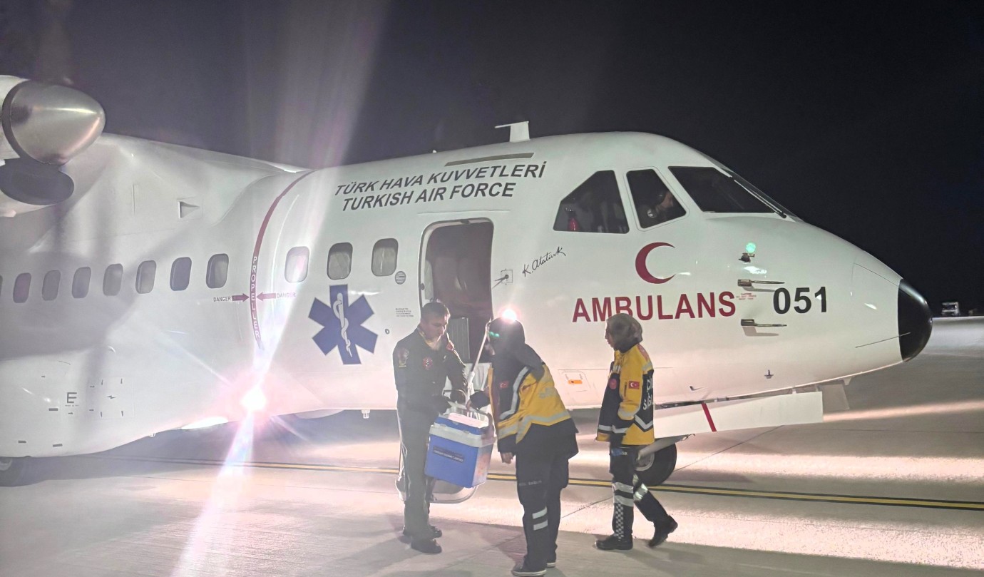 Ambulans Uçağı Zamana Karşı Yarıştı