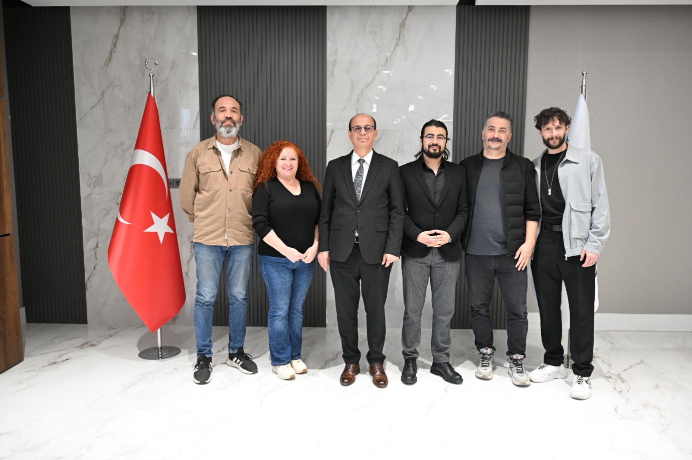 Gençlik Ve Ailem’ Temalı 1.Kısa Film Yarışması Konuklarından Başkan Geçit’e Ziyaret