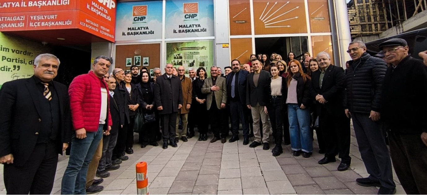 İnönü'nün Torunu Zeynep Bilgehan CHP'lilerle Buluştu