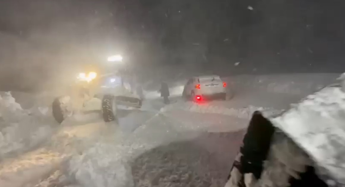 Adıyaman Yolu Trafiğe Kapatıldı!