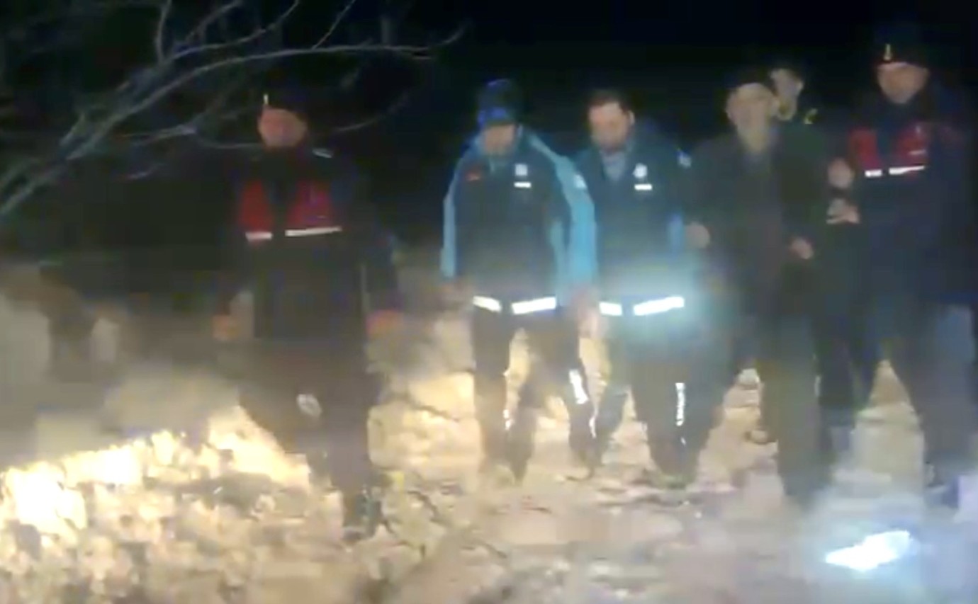 Pütürge'de KOAH Hastası İçin Büyükşehir, Jandarma Ve UMKE Ekipleri Zamanla Yarıştı