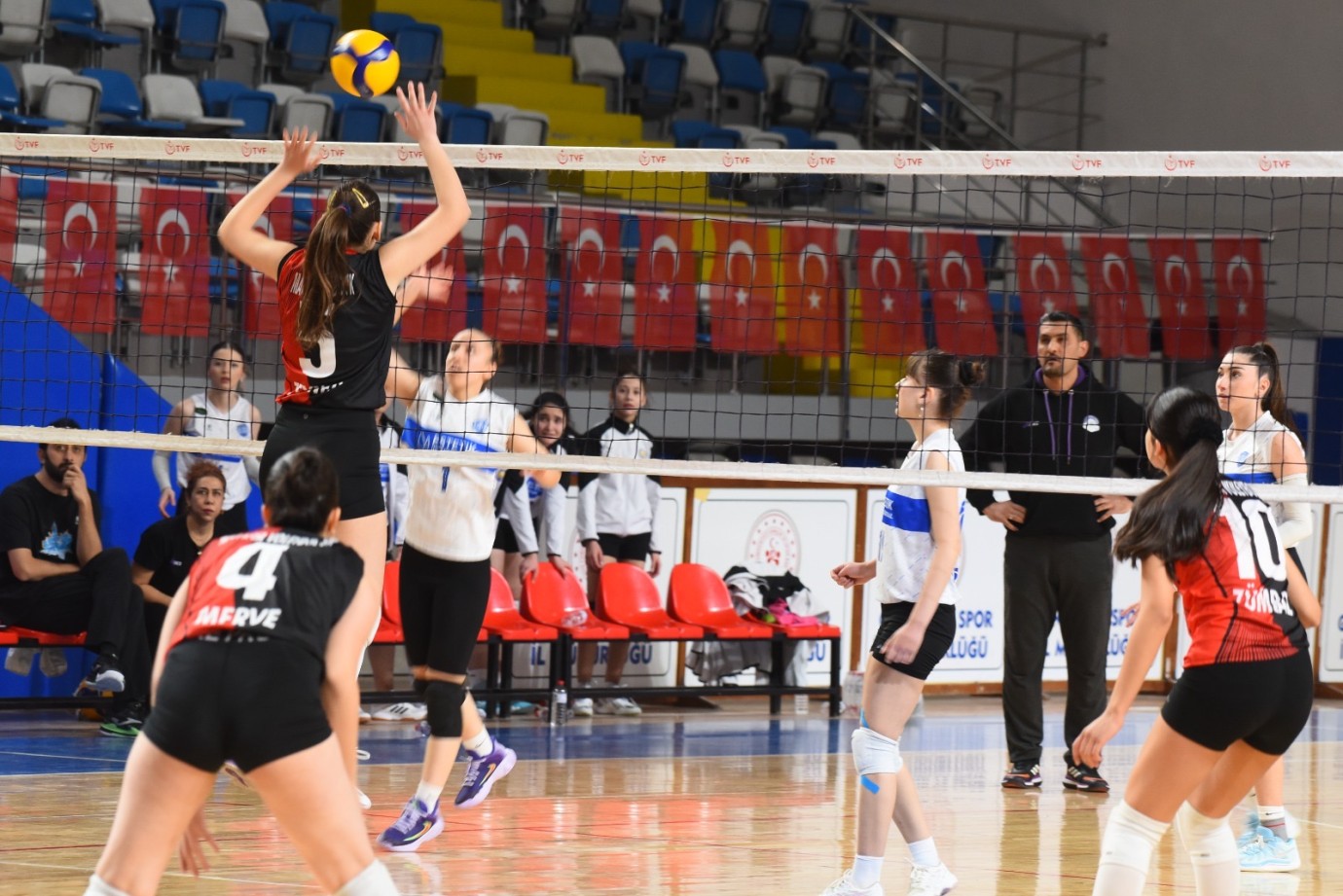 Malatya’da Genç Kızlar Voleybol İl Şampiyonu 91000 Dev A Spor Kulübü Oldu