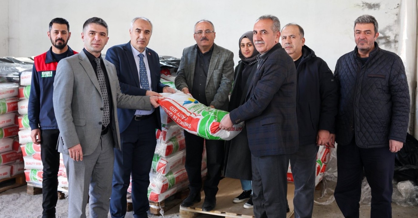 Üreticilere 12 Ton Hibeli Yem Bitkisi Tohumu Desteği