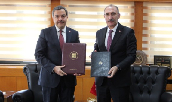 Malatya Turgut Özal Üniversitesi Elazığ Fırat Üniversitesi İle Protokol İmzaladı
