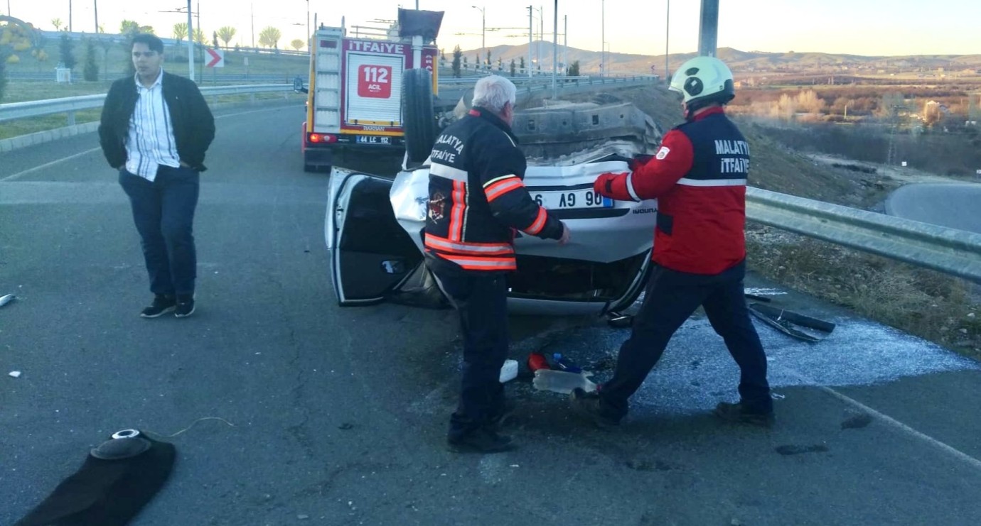 Elazığ Karayolunda ki Trafik Kazasında 3 Kişi Yaralandı
