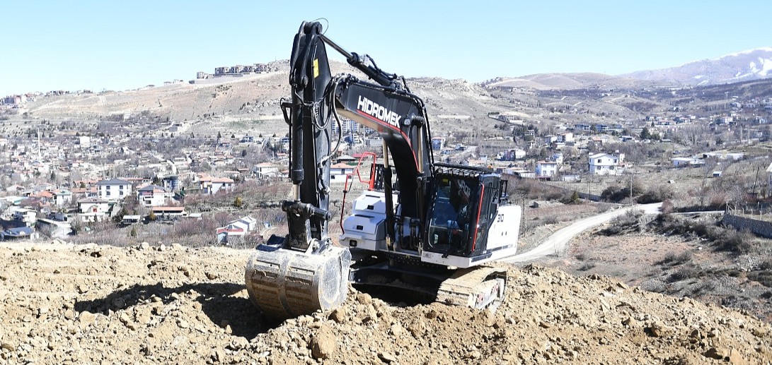 Yeşilyurt’ta Mullakasım Mahallesine Yeni Yol Açılıyor