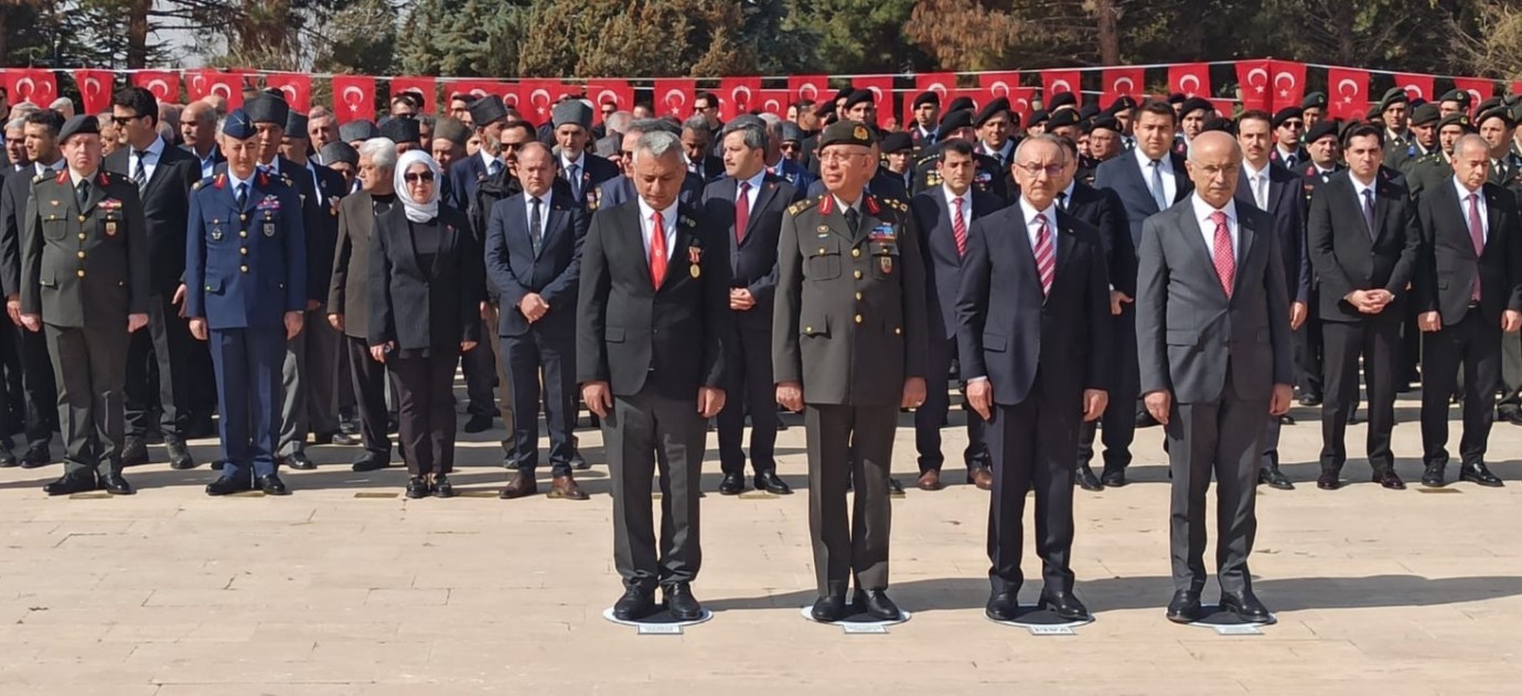 Çanakkale Zaferi Ve Şehitleri Malatya’da Resmi Törenle Anıldı