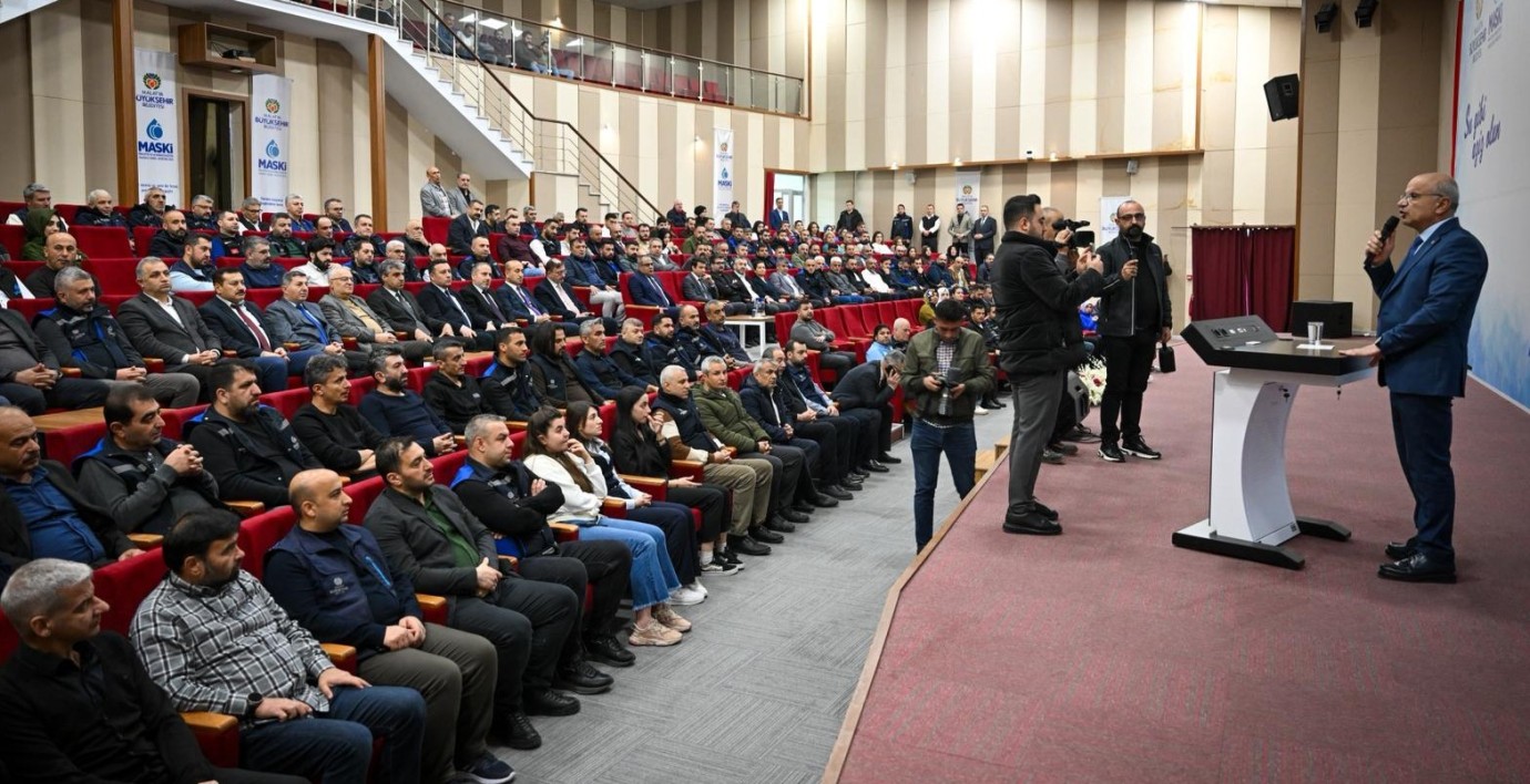 Büyükşehir Belediye Başkanı Sami Er Personelle Bayramlaştı
