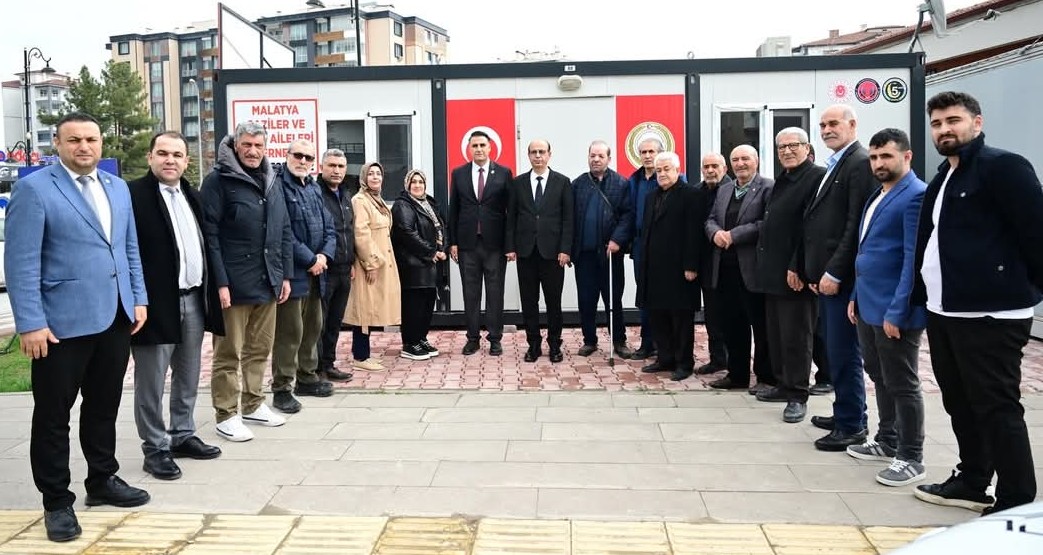 İlhan Geçit, Malatya Gaziler Ve Şehit Aileleri Derneği’ni Ziyaret Etti