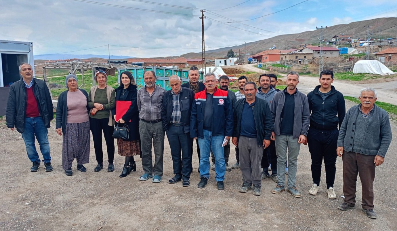 Yazıhan’da Buğday Entegre Mücadele Çalışmaları Kapsamında Arazi Kontrolü Yapıldı