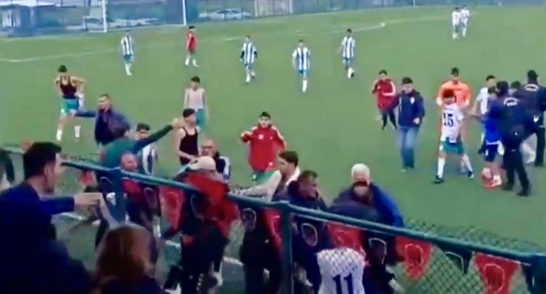 U-14 Gelişim Ligi’nde Bitiş Düdüğüyle Yeşil Saha Karıştı!
