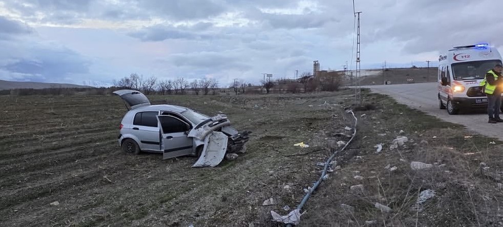 Doğanşehir’de Kontrolden Çıkan Otomobil Takla Attı