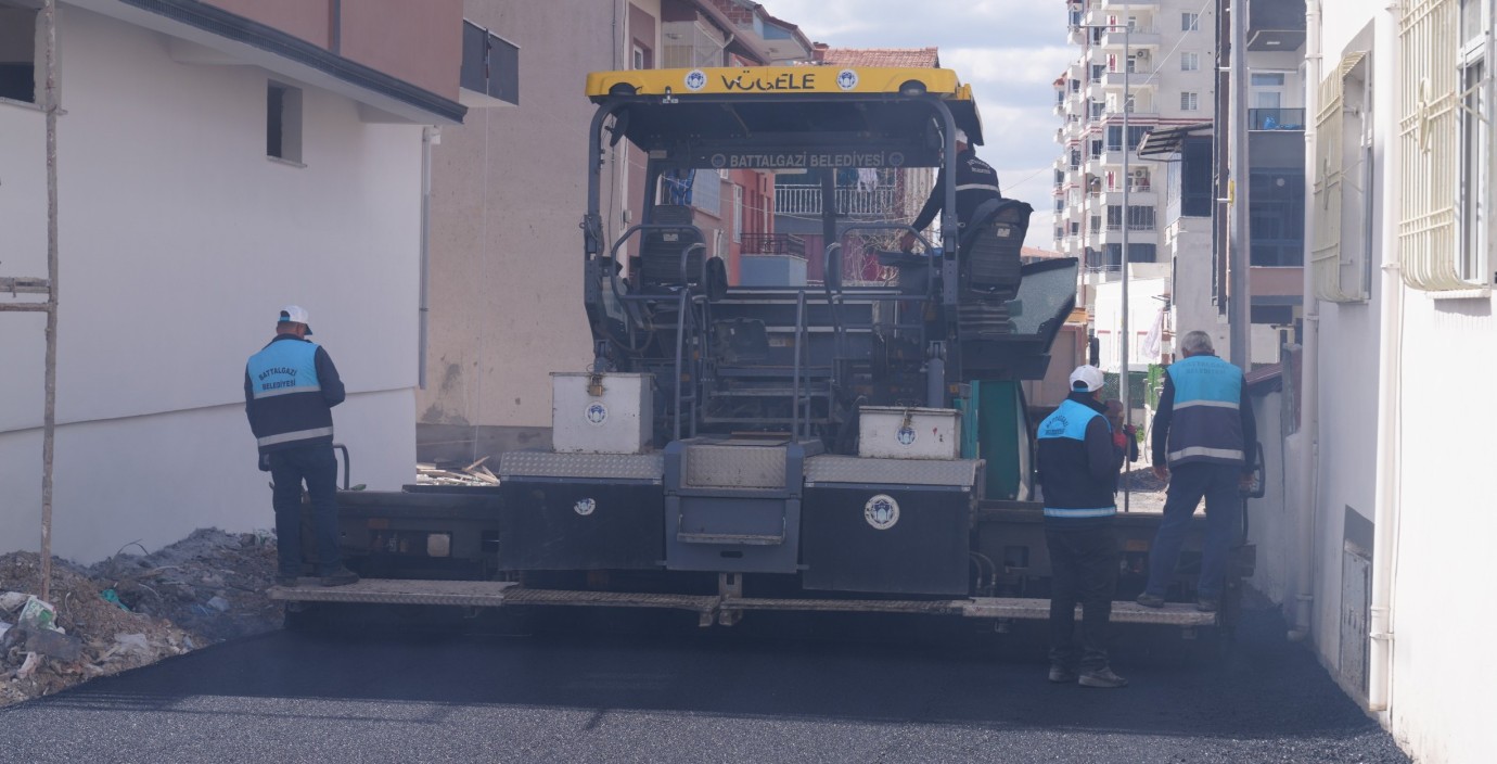 Battalgazi’de Asfalt Çalışmaları Sürüyor