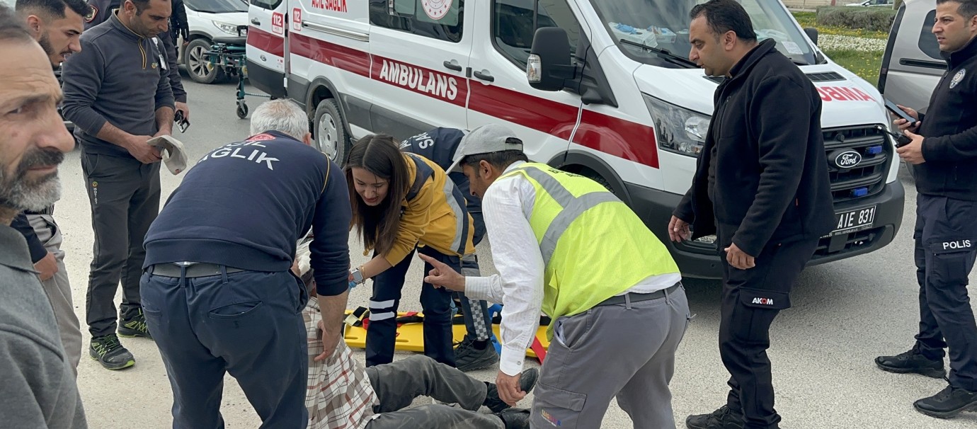 Otomobilin Çarptığı Yaşlı Adam Ağır Yaralandı!