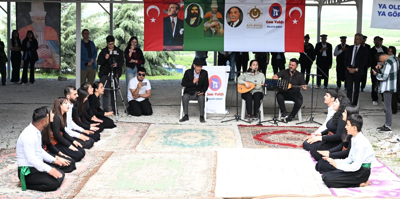 Hüseyin Doğan Dede Dualarla Anıldı