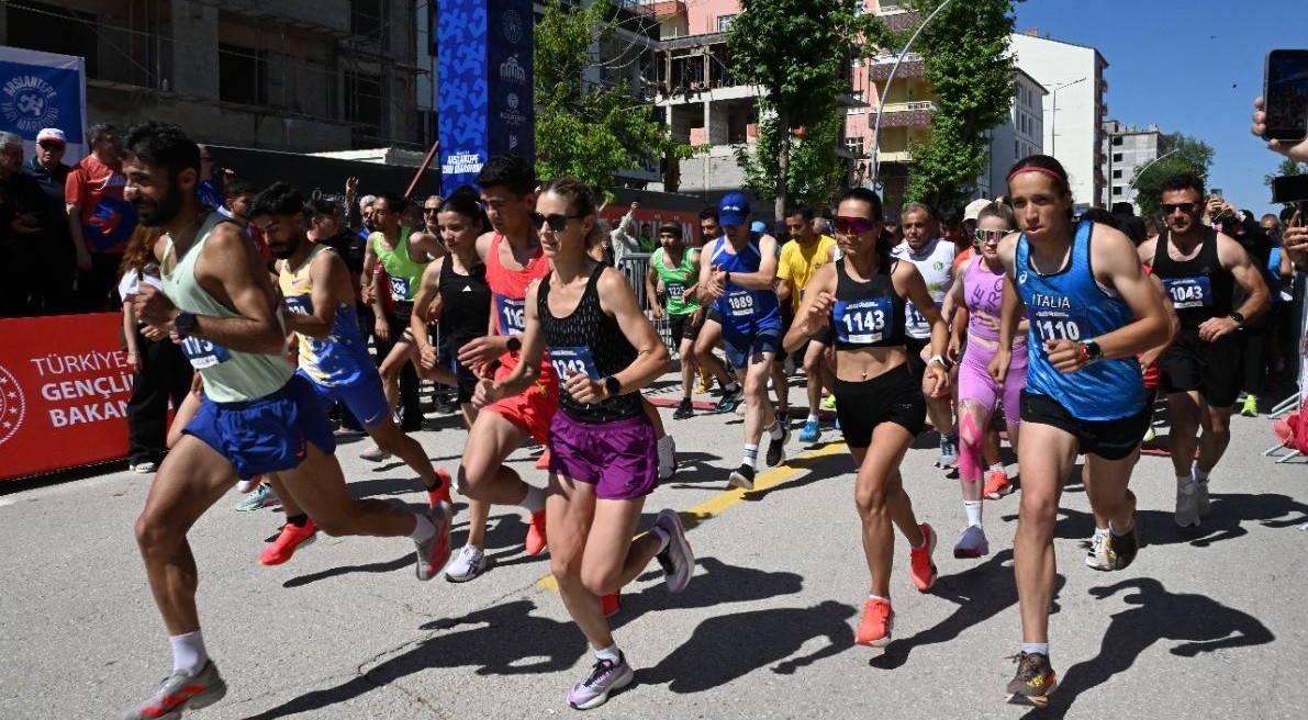 Uluslararası Arslantepe Yarı Maratonu’na İlgi Yoğun Oldu!