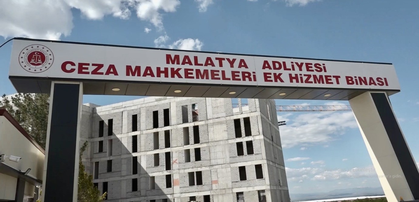 Ailesinden 3 Kişiyi Öldüren Polis Memuruna Ağır Ceza, Eşi de Tutuklandı