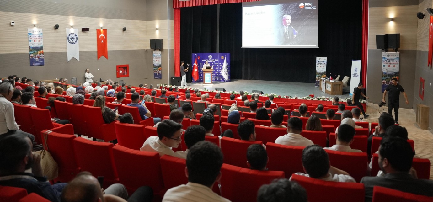 Pediatrik Acil Tıbbın Kalbi Malatya’da Attı