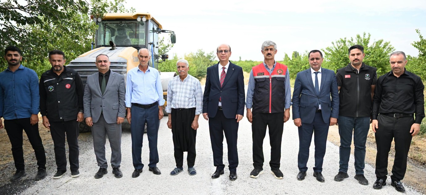 Geçit, “Yeşilyurt’un Her Noktasında Çalışmalarımız Devam Ediyor”