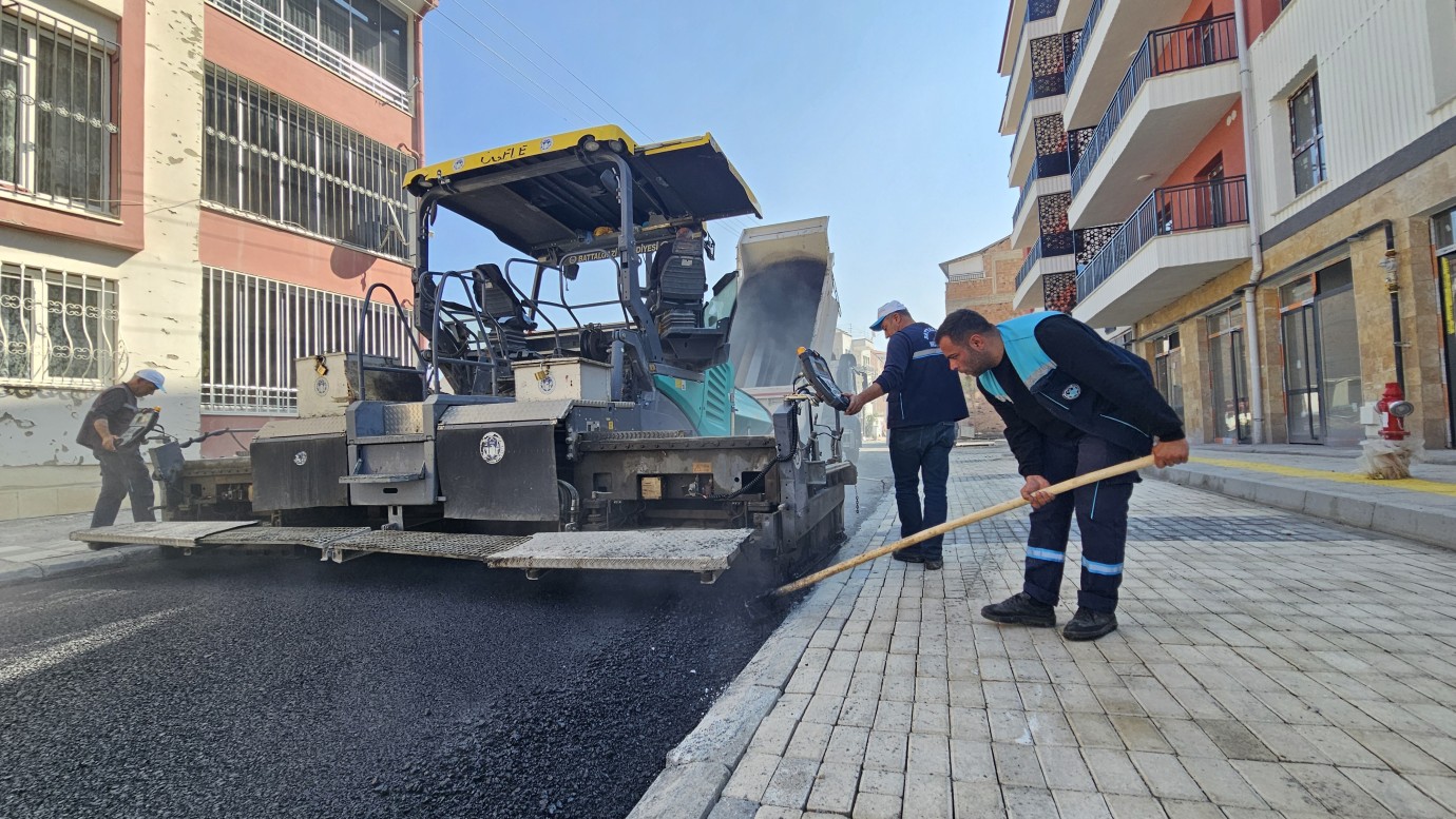 Battalgazi’de TOKİ Konutlarının Bağlantı Yolları Asfaltlandı