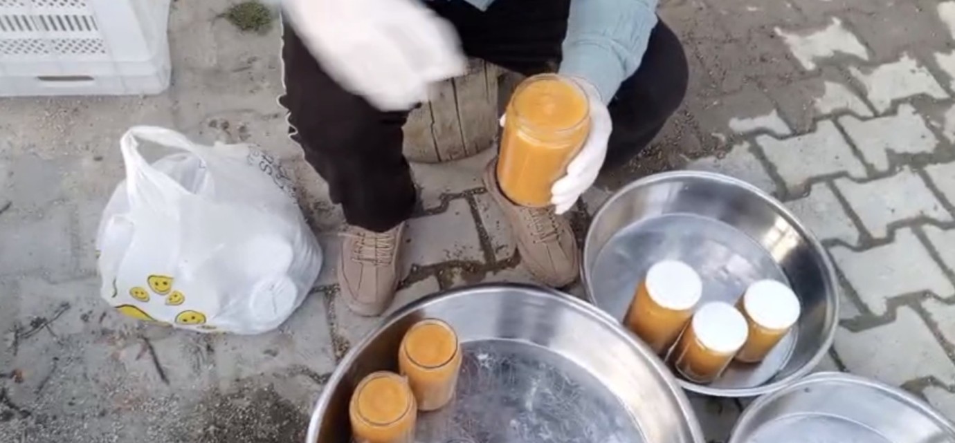 Alıçlar Kışlık Marmelata Dönüşüyor