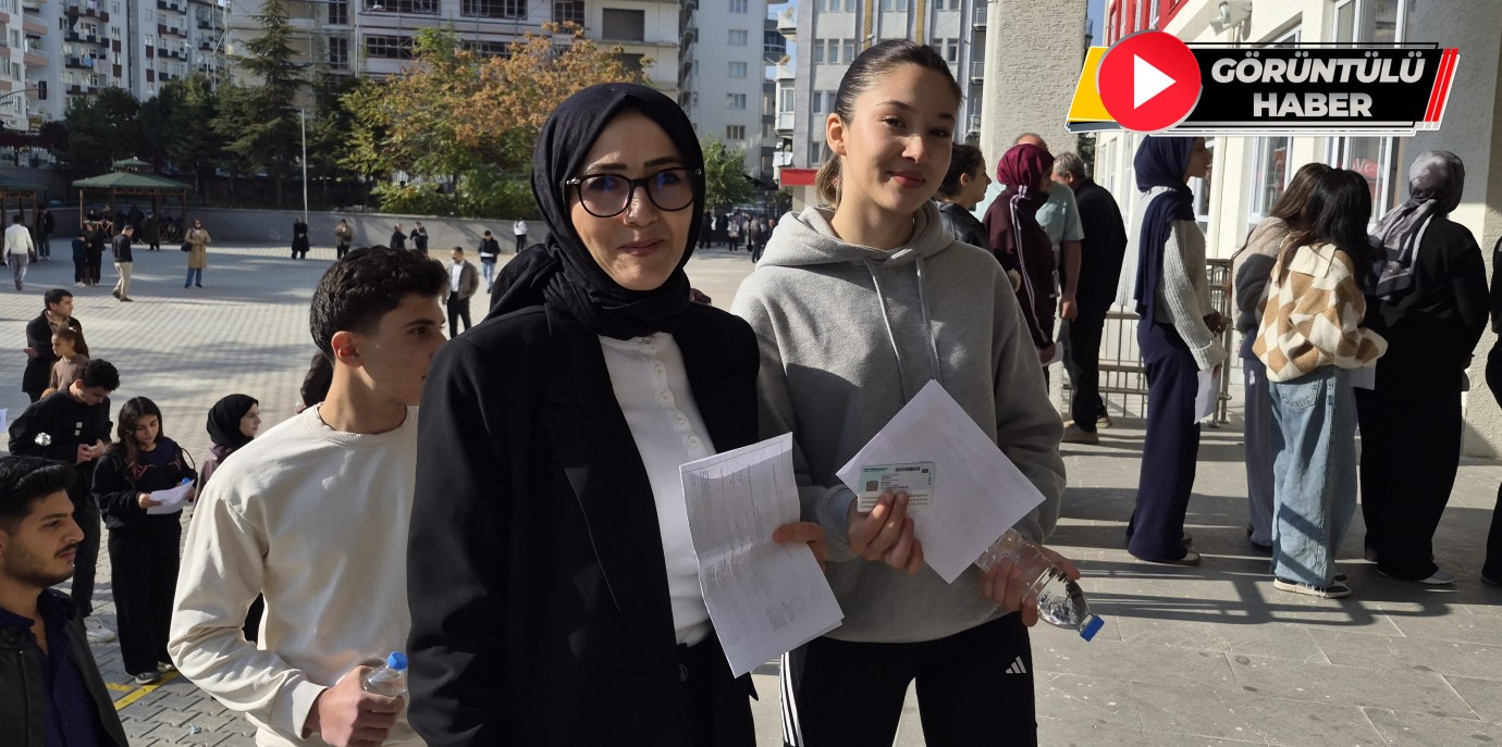 Anne Kız Aynı Okulda KPSS Heyecanı Yaşadı