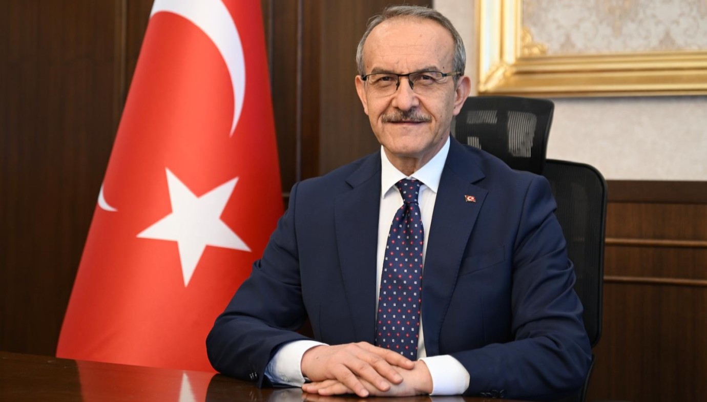 Vali Yavuz, 29 Ekim Tebriğinde Yeniden Dönüşüm Sürecine Vurgu Yaptı